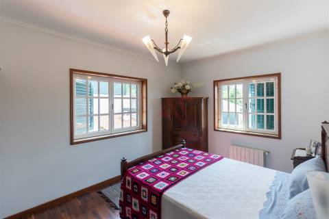 Moradia T4 com elevador em Marecos, Penafiel