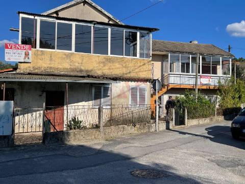 Moradia T6 em Arosa, Guimarães