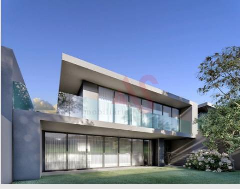 Moradia T5 com Ginásio Piscina e Sala de Cinema localizada em Nogueiró e Tenões - Braga