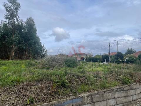 Terreno para construção com 38.934m2 em Nespereira, Lousada