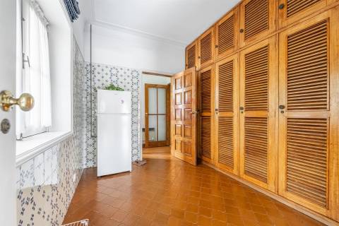 Moradia T5 de LUXO com Piscina e Jardim para Arrendamento no centro de Vizela