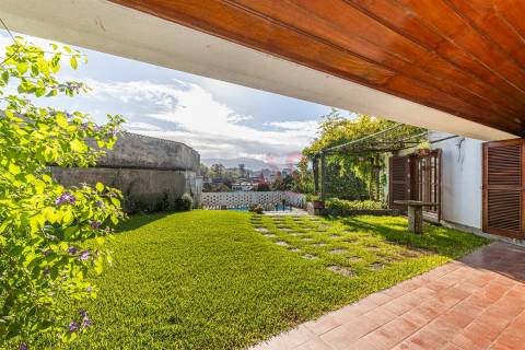 Moradia T5 de LUXO com Piscina e Jardim para Arrendamento no centro de Vizela