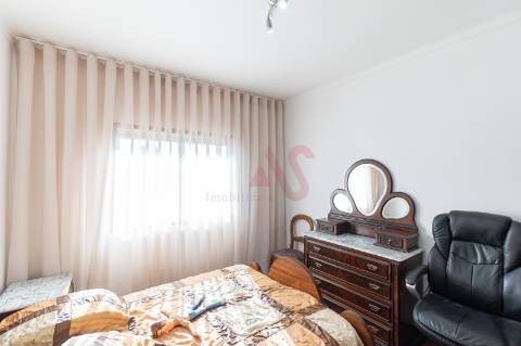 Apartamento T3+1 renovado no Centro de Felgueiras