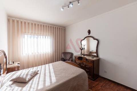 Apartamento T3+1 renovado no Centro de Felgueiras