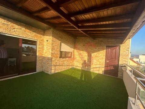 Moradia T4 no centro de Lousada