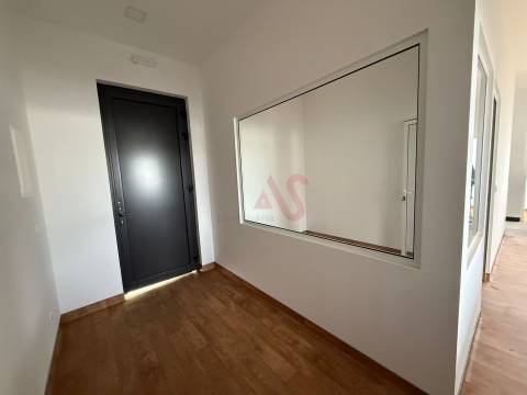 Pavilhão Industrial com 1.080 m2 Fermentões, Guimarães