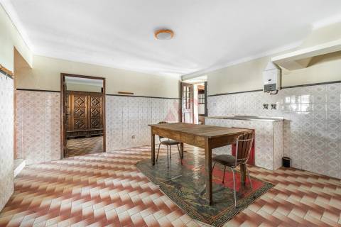 Quintinha Histórica com 27.397 m², em Guimarães