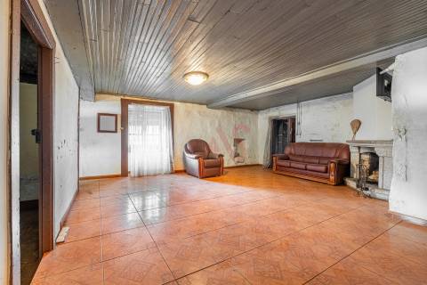 Quintinha Histórica com 27.397 m², em Guimarães