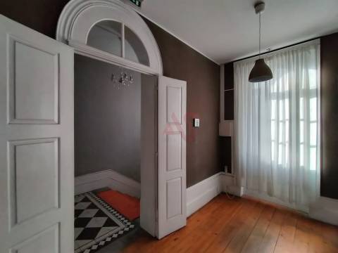 Sala Mítica e de Charme para Arrendar - Cidade de Vizela