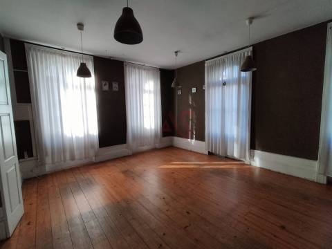 Sala Mítica e de Charme para Arrendar - Cidade de Vizela