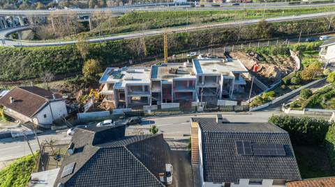 Moradia T3 de Gaveto em construção em Antime, Fafe