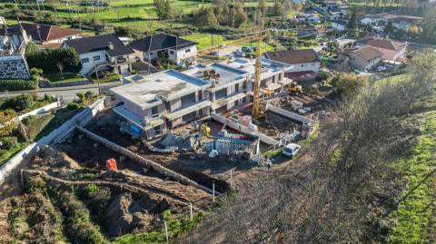 Moradia T3 de Gaveto em construção em Antime, Fafe