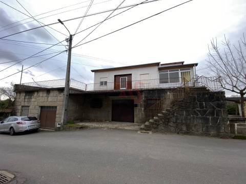 Moradia T3 para remodelar em Ordem, Lousada