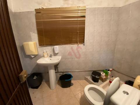 Moradia T3 para remodelar em Ordem, Lousada