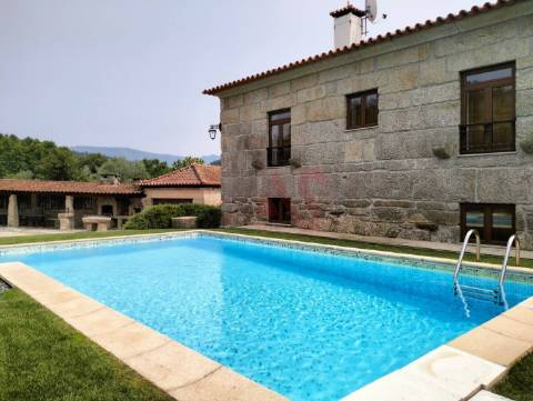 Casa do Loureiro em Paradança, Mondim de Basto