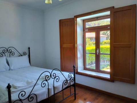 Casa do Loureiro em Paradança, Mondim de Basto