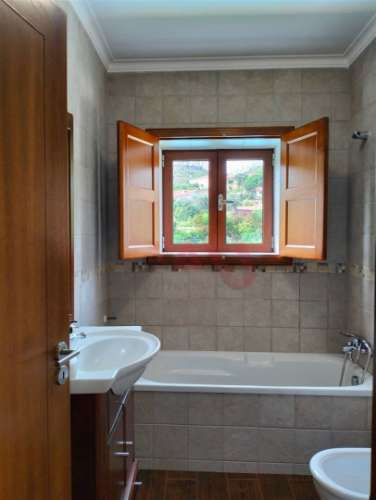 Casa do Loureiro em Paradança, Mondim de Basto