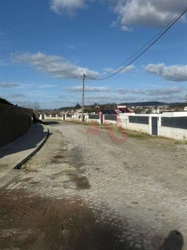 Terreno para Construção ou Exploração Agrícola com 5.000 m² em Unhão, Felgueiras