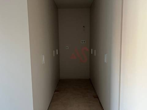 Apartamento T2 no Centro de Paços de Ferreira