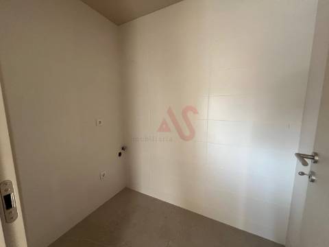 Apartamento T2 no Centro de Paços de Ferreira
