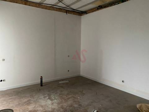 Apartamento T2 no Centro de Freamunde, Paços de Ferreira