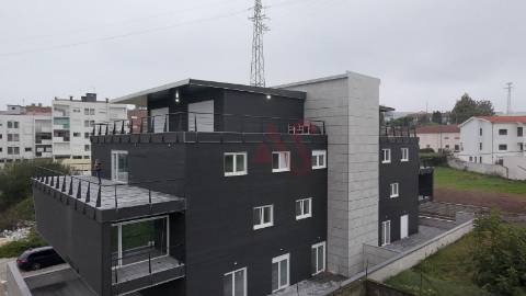 Apartamento T3 no Centro de Freamunde, Paços de Ferreira