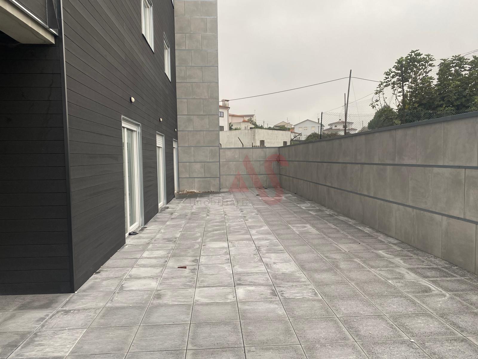 Apartamento T3 no Centro de Freamunde, Paços de Ferreira