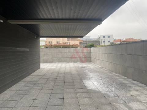 Apartamento T3 no Centro de Freamunde, Paços de Ferreira