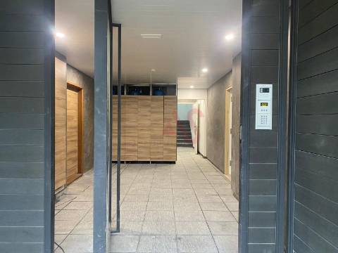 Apartamento T3 no Centro de Freamunde, Paços de Ferreira