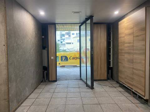 Apartamento T3 no Centro de Freamunde, Paços de Ferreira