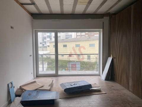 Apartamento T3 no Centro de Freamunde, Paços de Ferreira