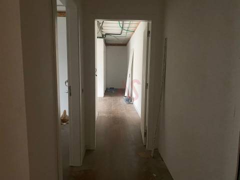 Apartamento T3 no Centro de Freamunde, Paços de Ferreira
