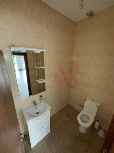 Edifício para Comércio e Habitação em Vila Cova da Lixa, Felgueiras