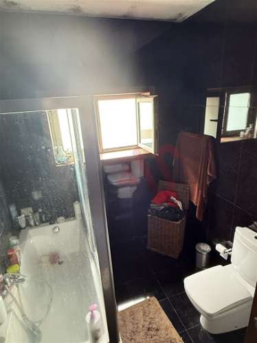 Edifício para Comércio e Habitação em Vila Cova da Lixa, Felgueiras