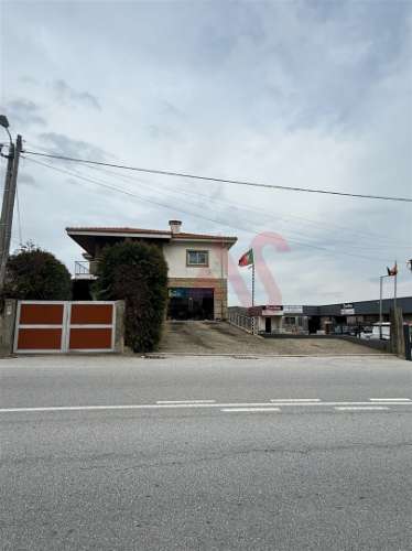 Edifício para Comércio e Habitação em Vila Cova da Lixa, Felgueiras