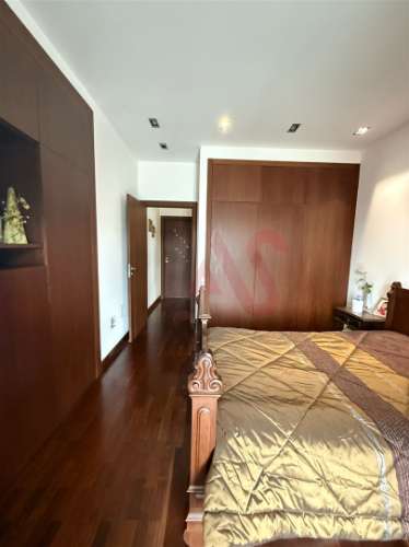 Edifício para Comércio e Habitação em Vila Cova da Lixa, Felgueiras