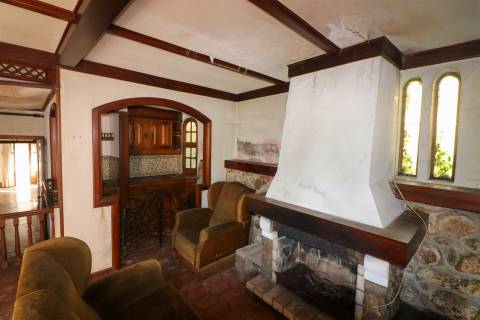 Prédio para remodelar ALTA TAXA DE RENTABILIDADE no centro histórico de Guimarães