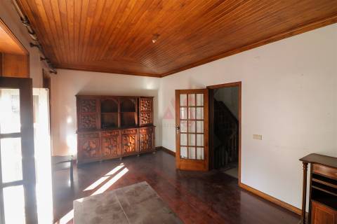 Prédio para remodelar ALTA TAXA DE RENTABILIDADE no centro histórico de Guimarães