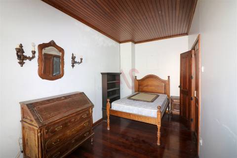 Prédio para remodelar ALTA TAXA DE RENTABILIDADE no centro histórico de Guimarães