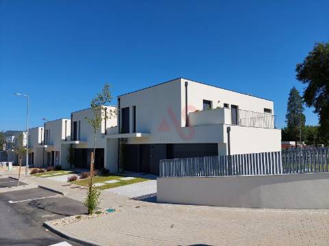 Moradia T3 em Palmeira, Braga