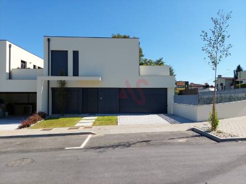 Moradia T3 em Palmeira, Braga