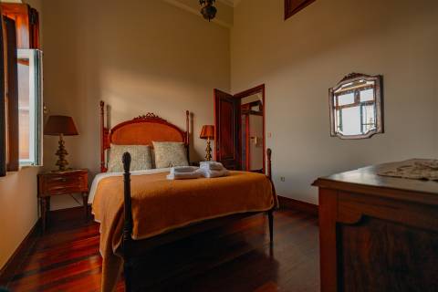 Exclusiva Propriedade Histórica na Encosta do Bom Jesus – Braga