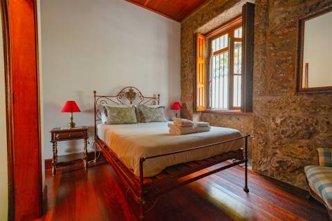 Exclusiva Propriedade Histórica na Encosta do Bom Jesus – Braga