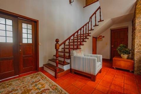 Exclusiva Propriedade Histórica na Encosta do Bom Jesus – Braga