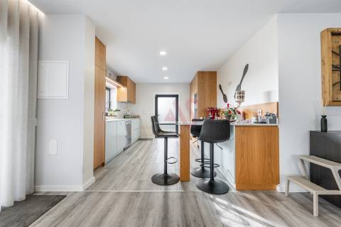 Moradia T3 Térrea Seminova no Centro de Vila Verde