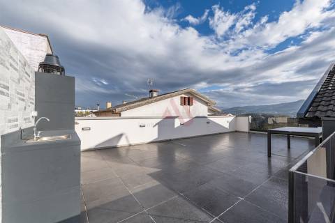 Moradia T3 Térrea Seminova no Centro de Vila Verde