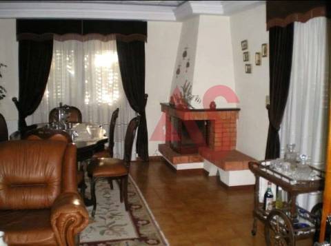 Moradia T3  com 3 quartos, Varanda, Lareira, em Vila Verde, Alijó