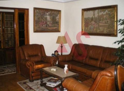 Moradia T3  com 3 quartos, Varanda, Lareira, em Vila Verde, Alijó