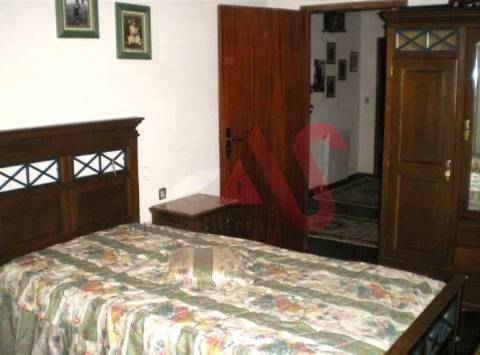 Moradia T3  com 3 quartos, Varanda, Lareira, em Vila Verde, Alijó