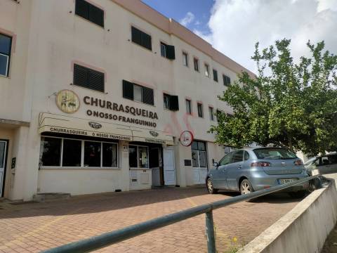 Apartamento T1 a poucos minutos da PRAIA , em Albufeira